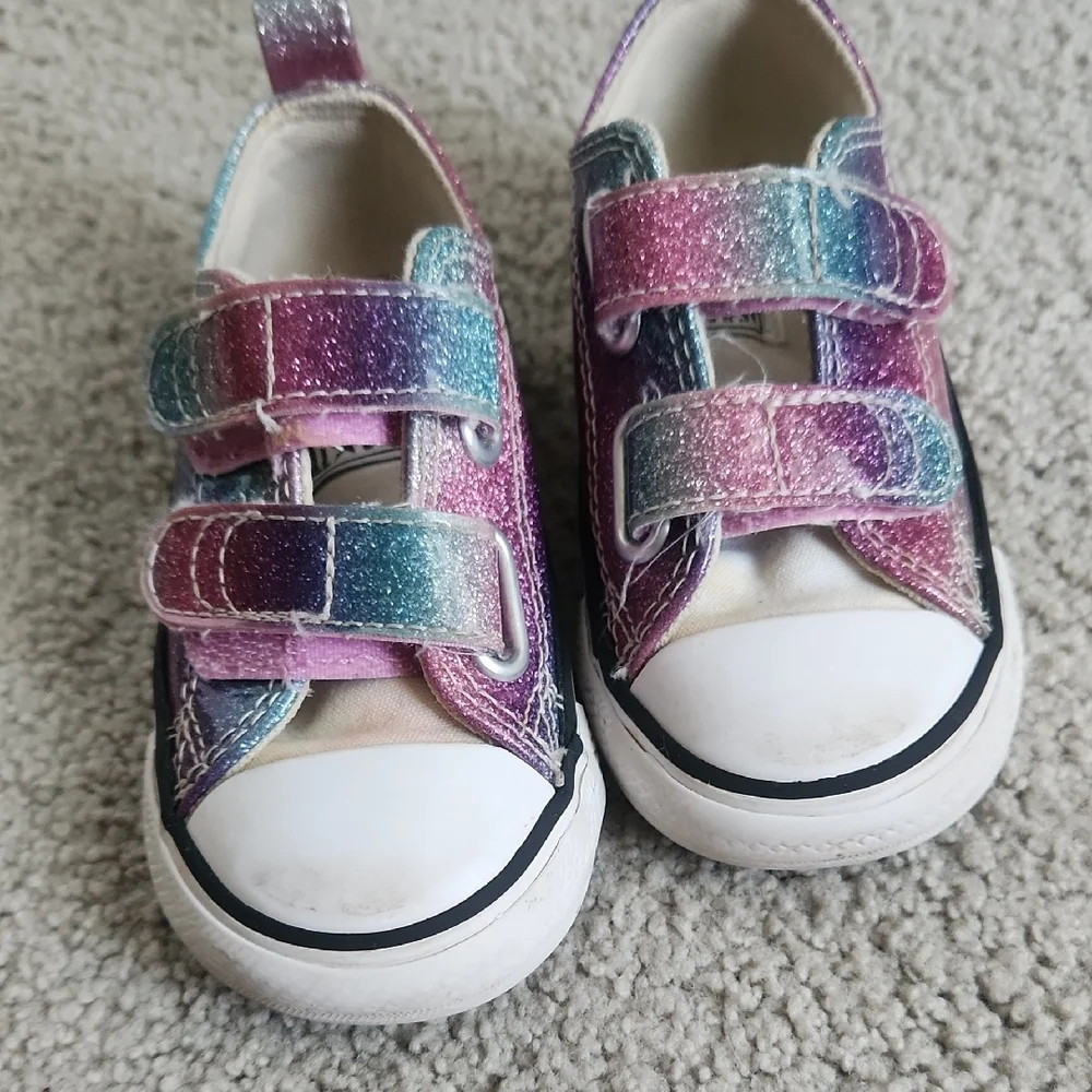 Converse Toddler Velcro Shoes - Picture 4 of 5